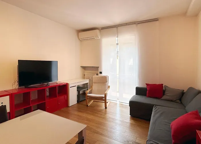 Comfortable In The Heart Of Apartmán Lecco